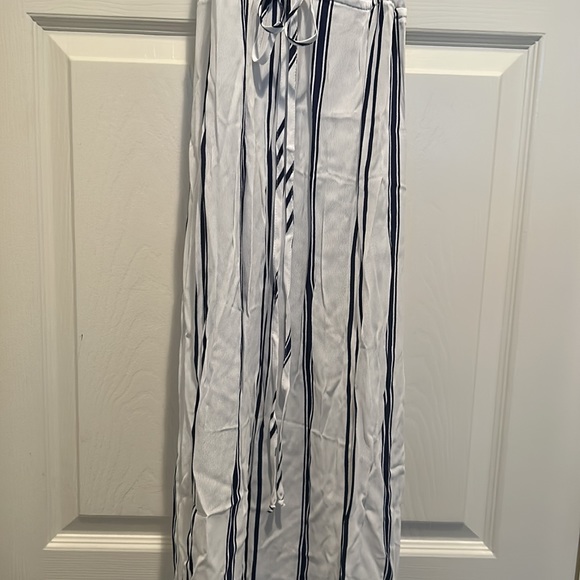 NWT Flynn Skye halter blue & white stripe dress, size M. - Picture 3 of 6